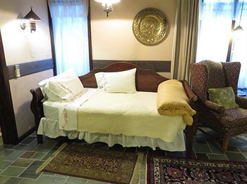 Stone Chalet B&B Inn And Event Center 安娜堡 外观 照片