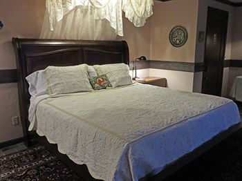 Stone Chalet B&B Inn And Event Center 安娜堡 外观 照片