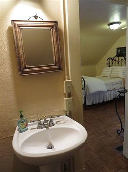 Stone Chalet B&B Inn And Event Center 安娜堡 外观 照片