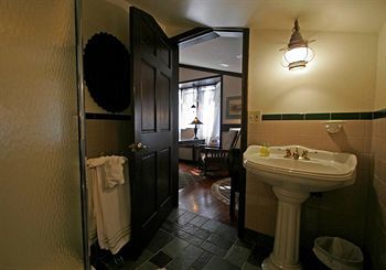 Stone Chalet B&B Inn And Event Center 安娜堡 外观 照片