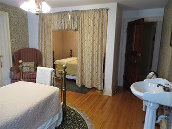 Stone Chalet B&B Inn And Event Center 安娜堡 外观 照片